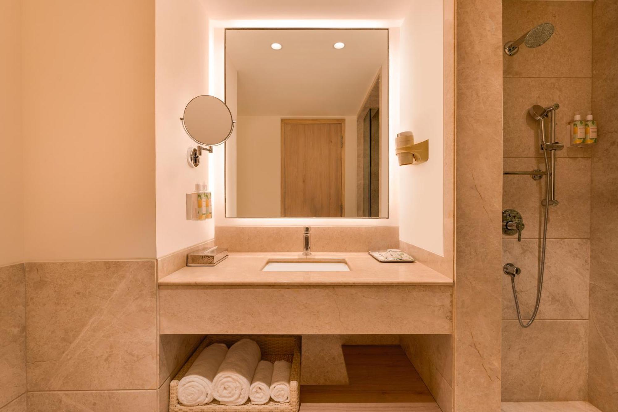 Lemon Tree Premier Hitec City Hyderabad Exterior foto