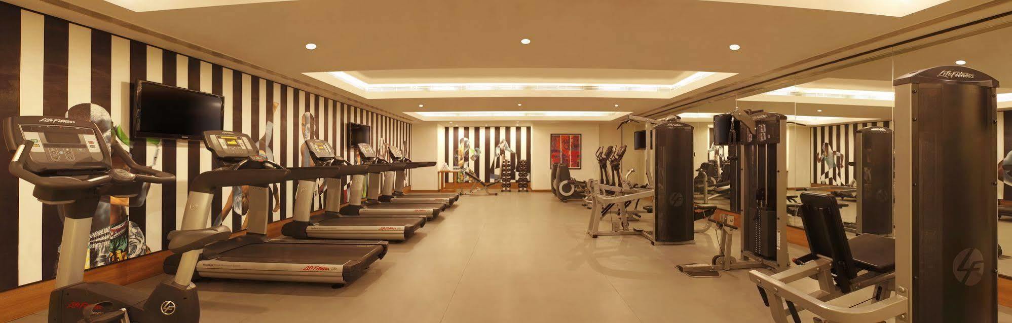 Lemon Tree Premier Hitec City Hyderabad Exterior foto
